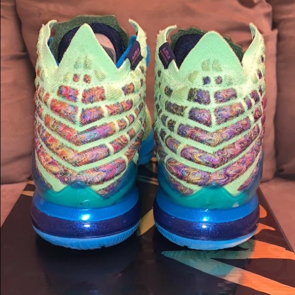 Mr.SwackHammerXLebron17 - Picture 5 of 7